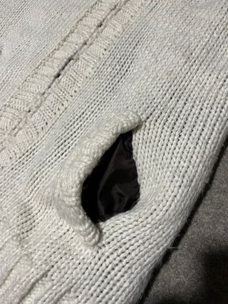 Cazadora de Lana Blanca con Capucha