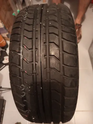 Neumático 205/50R15 86V con llanta aluminio