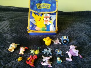 Figuras Pokémon Antiguas + mochila sin cuerdas