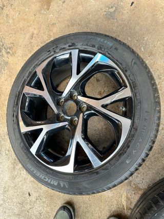 Llantas Toyota CHR (2 unidades)