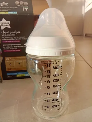 Biberones Tommee Tippee Closer to Nature Cristal