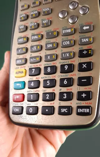 CALCULADORA GRÁFICA HP 49g+