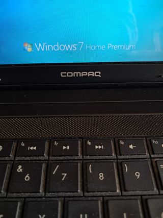 HP Compaq Presario CQ57 Notebook PC VINTAGE AMD E-