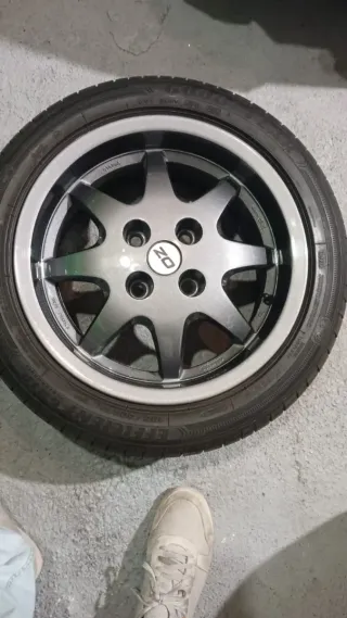 Llantas nuevas recién pintadas!