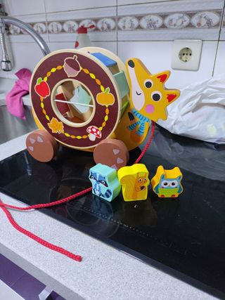 Juego infantil zorro con ruedas y muñecos
