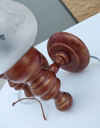 Apliques madera con tulipas de cristal