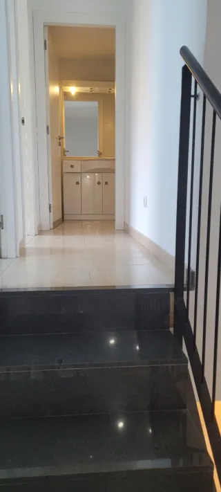 Se vende duplex en el centro de capellades