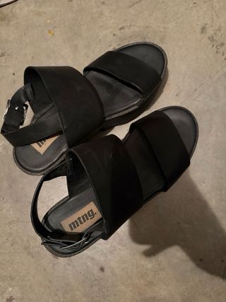 Sandalias plataforma negras Mustang