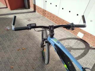 Bicicleta eléctrica Rockrider ST 100