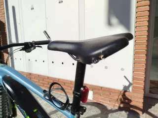 Bicicleta eléctrica Rockrider ST 100