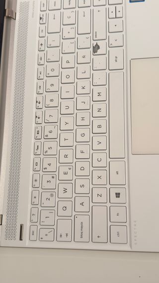 HP Spectre Portátil Blanco Ultraslim