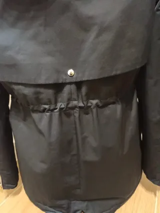 Abrigo Zara Marino con Capucha y Pelo