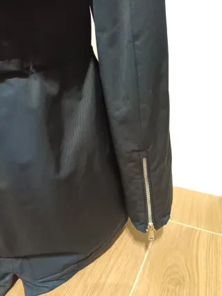 Abrigo Zara Marino con Capucha y Pelo