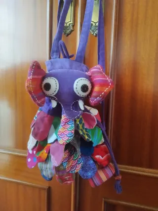 Mochila de peluche elefante multicolor