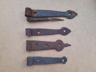 4 bisagras antiguas de hierro forjado 10 y 13,5 cm