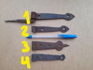 4 bisagras antiguas de hierro forjado 10 y 13,5 cm