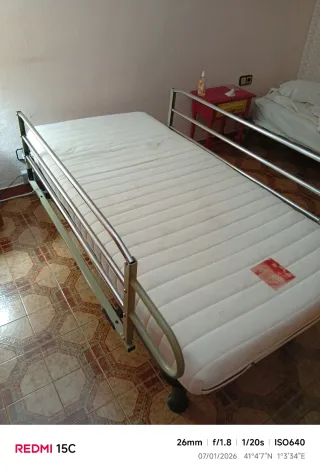 Cama Articulada Metálica con colchón de latex