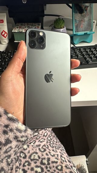 iPhone 11 Pro Max 64GB Gris Espacial
