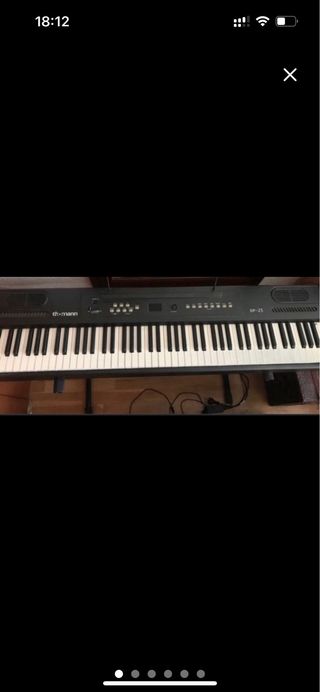 Piano digital Thomann DP-25 con soporte