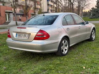 IMPECABLE MERCEDES E500 PEGATINA B