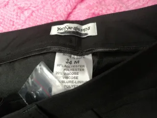 Pantalón negro Yvenssainlaurent