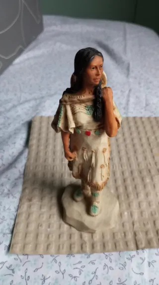 Statuette capo indiano,squaw e indiano a cavallo