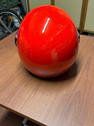 Casco rosso usato una volta
