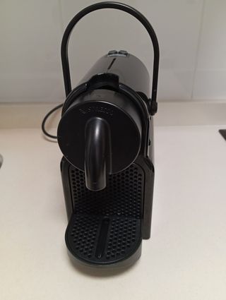 Cafetera Nespresso Negra
