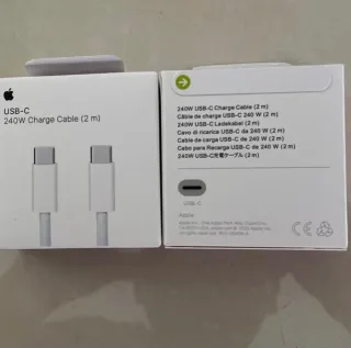 Lote Apple: Cargador y Cables USB-C