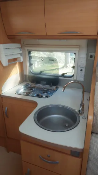Autocaravana cama francesa pilote 670