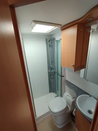 Autocaravana cama francesa pilote 670