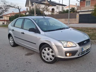 Ford Focus 1.6 GASOLINA PEGATINA C