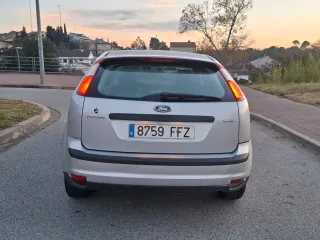 Ford Focus 1.6 GASOLINA PEGATINA C