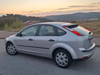 Ford Focus 1.6 GASOLINA PEGATINA C