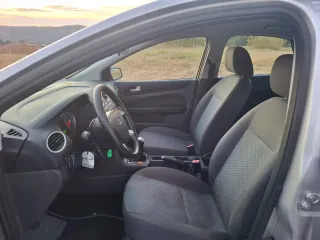 Ford Focus 1.6 GASOLINA PEGATINA C