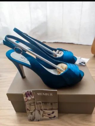 Vestido fiesta hecho a medida. A juego con zapatos