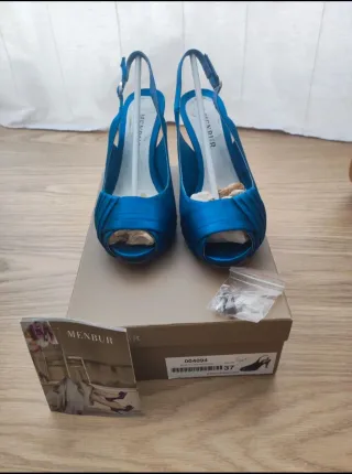 Vestido fiesta hecho a medida. A juego con zapatos