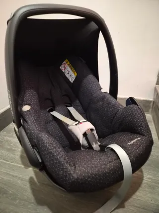 Maxi-Cosi Silla de Coche Bebé Confort