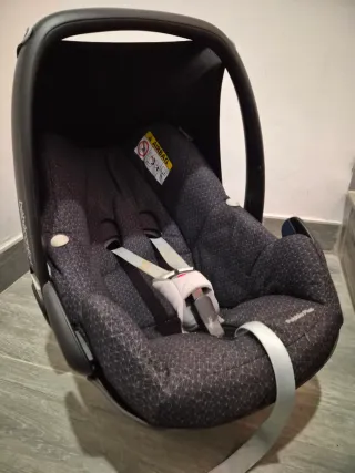 Maxi-Cosi Silla de Coche Bebé Confort