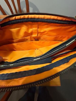 Bolso portátil TOUS beige y negro