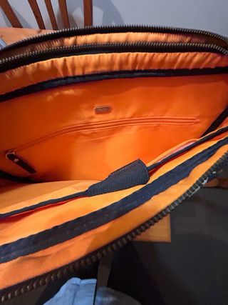 Bolso portátil TOUS beige y negro