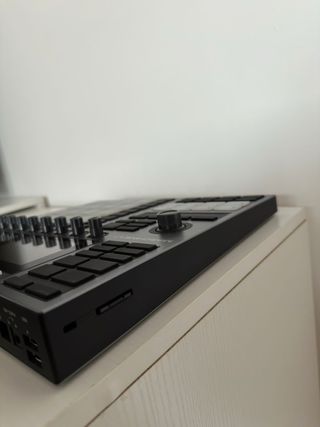 Native Instruments Maschine+ Groovebox