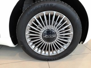 Fiat 500 Electrico 500 Icon Hb 320km 85 kW (118 CV)