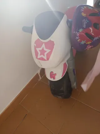 Moto correpasillos + Casco infantil