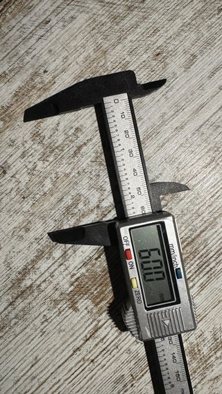 Calibre Digital o Pie de Rey 150mm Fibra Carbono
