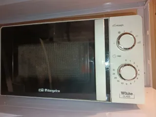Microondas Orbegozo White Class