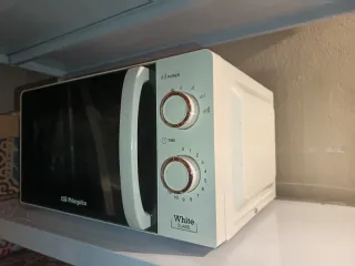 Microondas Orbegozo White Class