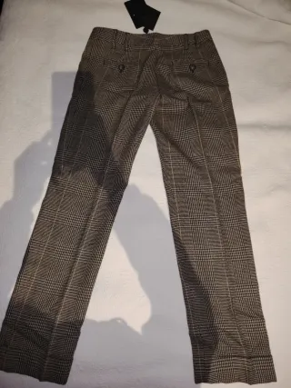 Pantalones de cuadros marrones y grises