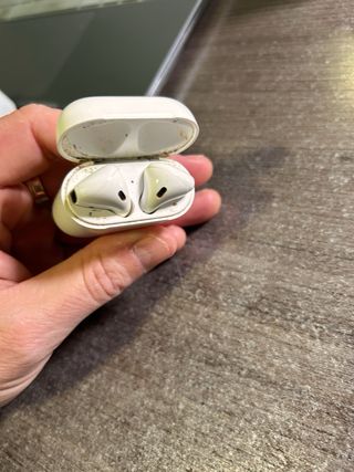 Airpods 1ª Generación Apple Blancos