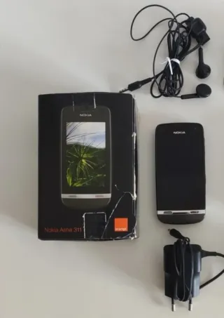 Móvil básico Nokia Asha 311 Negro